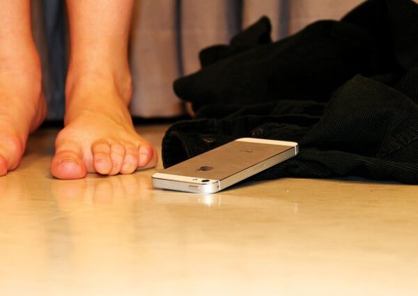 Cuatro de cada 10 jóvenes argentinos practican sexo virtual: un informe alerta sobre los riesgos en la red