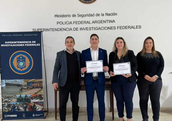 Nuestros Coordinadores Generales dictaron una capacitación dirigida a la División de Delitos Cibernéticos contra la Niñez y Adolescencia de la Policía Federal Argentina.