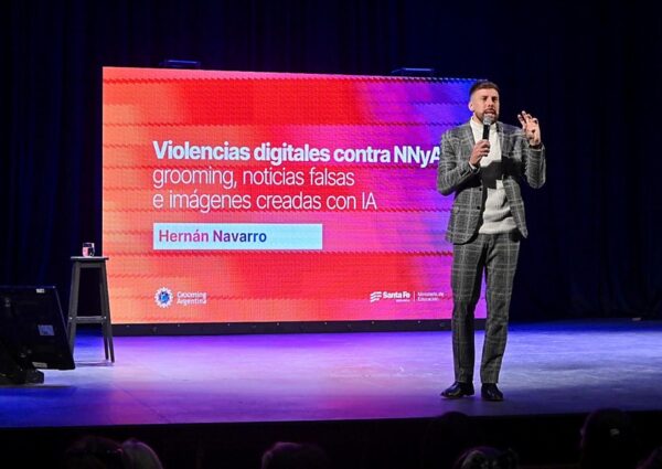 MÁS DE 1500 DIRECTIVOS, DOCENTES Y FAMILIAS PARTICIPARON DE JORNADAS DE FORMACIÓN SOBRE VIOLENCIAS DIGITALES CONTRA NIÑAS, NIÑOS Y ADOLESCENTES.